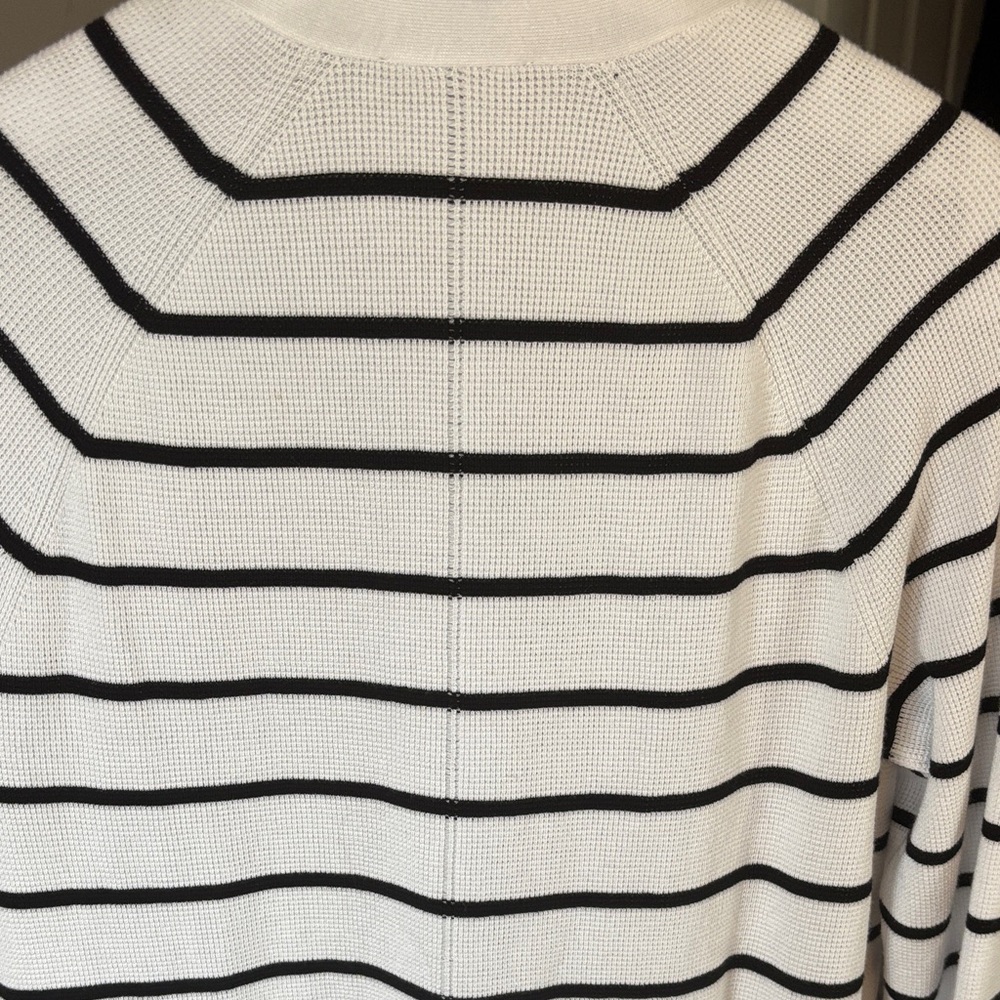 Evolution Striped White and Black Women's cardigan SZ L - Picture 5 of 6